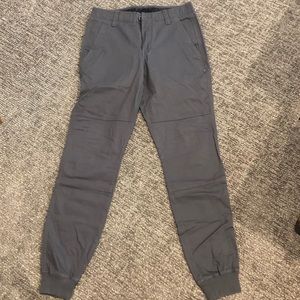 Under Armour Boys Courtside Cargo Pants Under Armour Apparel 1290027 Under Armour Boys Courtside Cargo Pants Under Armour Apparel 1290027
